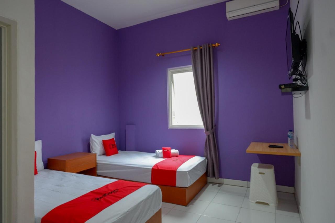 Hotel RedDoorz near Alun Alun Kaliwungu Kendal Brangsong Zewnętrze zdjęcie