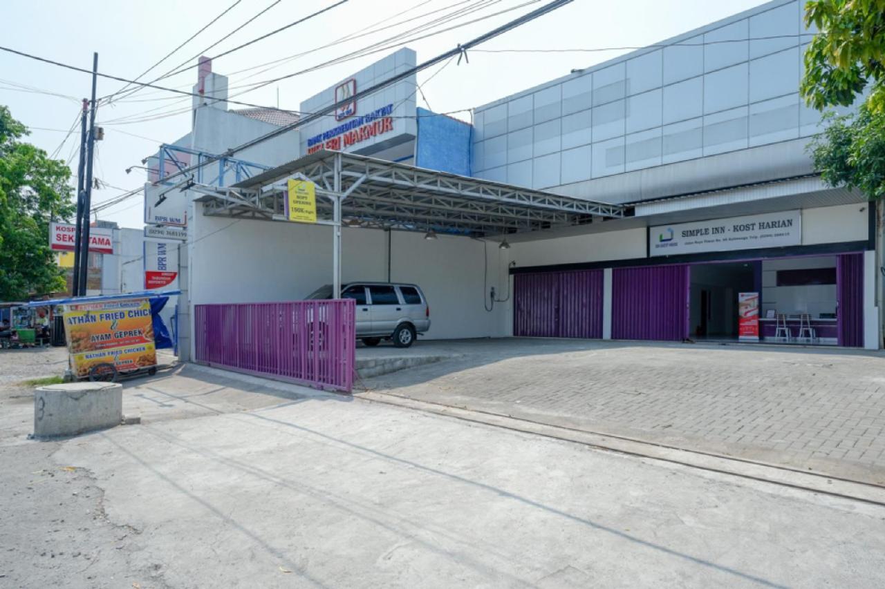 Hotel RedDoorz near Alun Alun Kaliwungu Kendal Brangsong Zewnętrze zdjęcie